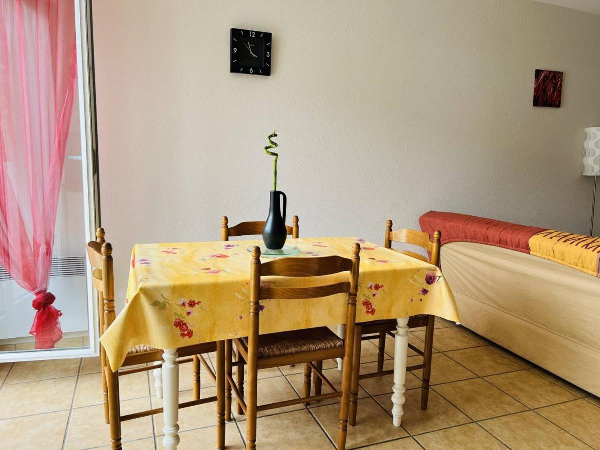 Appartement F2 A Cambo-Les-Bains Avec Piscine, Proche Thermes, Terrasse Et Parking - Fr-1-495-36 Exteriör bild
